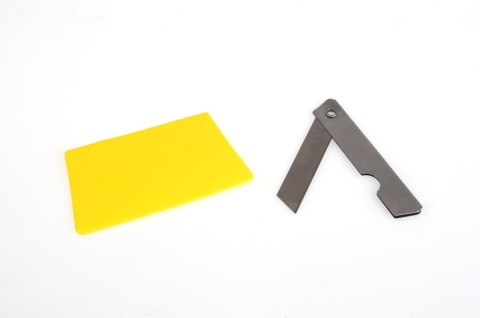 Folia do przyciemniania szyb black 0,75x3m 30% amio-01655 Folia do przyciemniania szyb black 0,75x3m 30% amio-01655