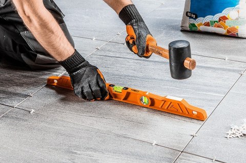 Młotek gumowy 75 mm, 680 g, trzonek hikorowy