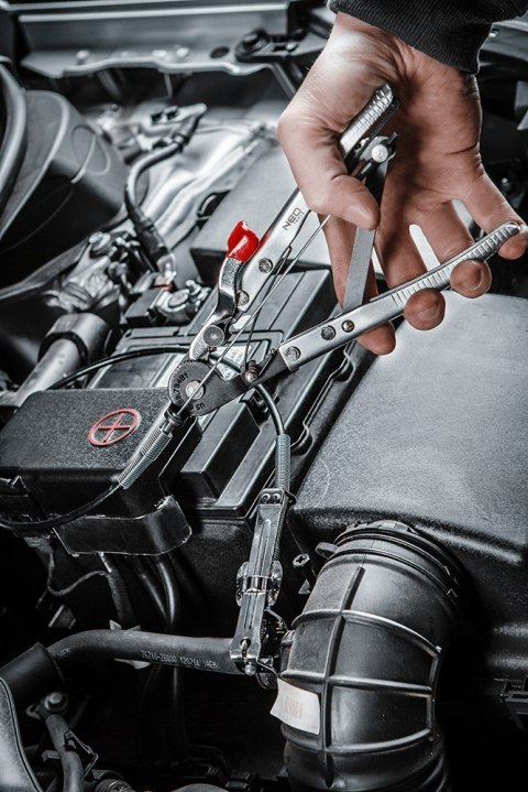 Szczypce z linką do opasek zaciskowych