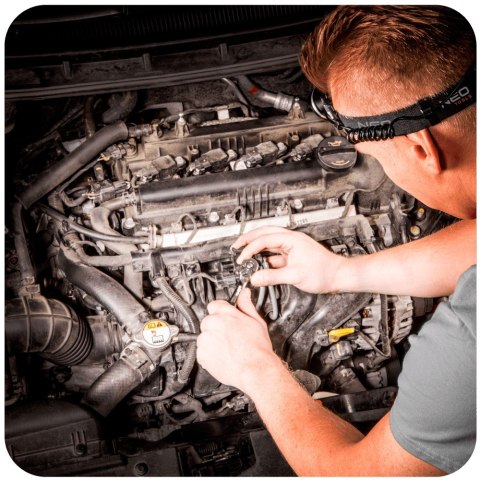 Latarka czołowa bateryjna 250 lm, zoom, CREE XPE, 3 x AAA Latarka czołowa bateryjna 250 lm, zoom, CREE XPE, 3 x AAA