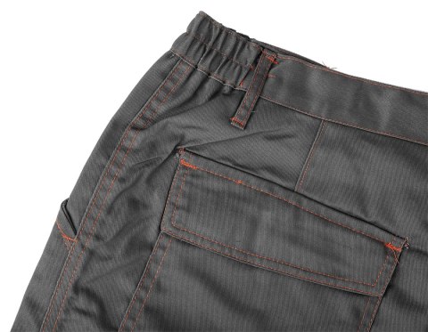 Krótkie spodenki BASIC, rozmiar LD/54 Krótkie spodenki BASIC, rozmiar LD/54