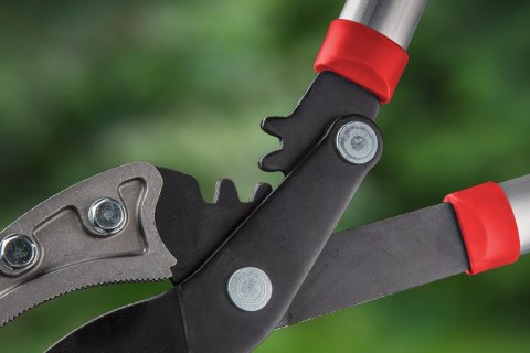 Sekator do gałęzi kowadełkowy 710 mm, średnica cięcia 42 mm, uchwyty aluminiowe Sekator do gałęzi kowadełkowy 710 mm, średnica cięcia 42 mm, uchwyty aluminiowe