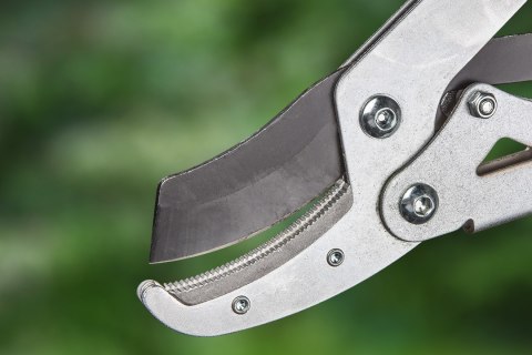 Sekator do gałęzi kowadełkowy teleskopowy 670 mm, średnica cięcia 45 mm, uchwyty aluminiowe