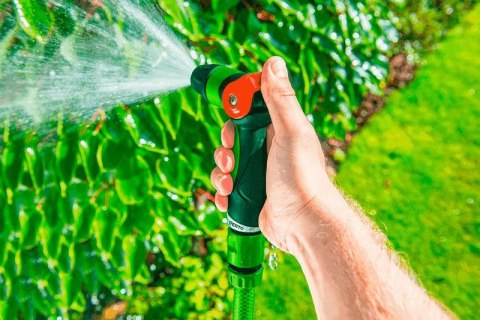 Zraszacz pistoletowy regulowany z płynna regulacją strumienia Zraszacz pistoletowy regulowany z płynna regulacją strumienia