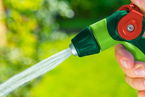 Zraszacz pistoletowy regulowany z płynna regulacją strumienia Zraszacz pistoletowy regulowany z płynna regulacją strumienia