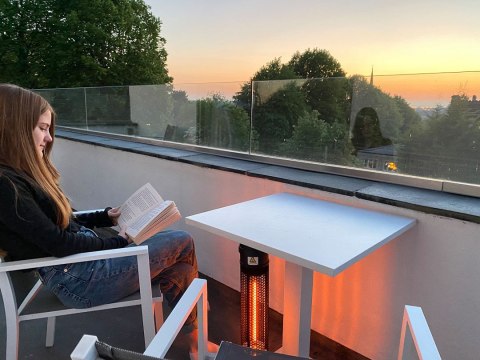 Promiennik stojący 1000W, IP44, element grzejny carbon fiber lamp Promiennik stojący 1000W, IP44, element grzejny carbon fiber lamp