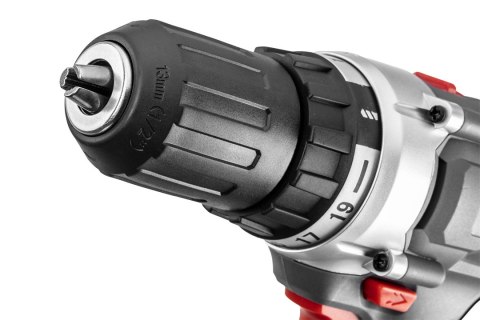 Wiertarko-wkrętarka akumulatorowa Energy+ 18V, Li-Ion, uchwyt 13 mm, 2 aku 2Ah, ład, walizka Wiertarko-wkrętarka akumulatorowa Energy+ 18V, Li-Ion, uchwyt 13 mm, 2 aku 2Ah, ład, walizka