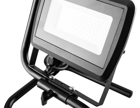 Reflektor 50W SMD LED 4250 lm 230V przenośny Reflektor 50W SMD LED 4250 lm 230V przenośny