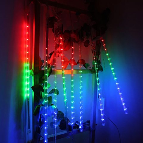 Solarne lampki LED Maclean, 2,4m długościi, 144 diody LED, 8 sopli RGB, tryb opadających sopli, bateria Li 800mAh, MCE412