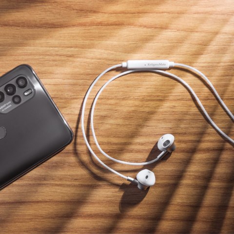 Słuchawki douszne z mikrofonem Kruger&Matz B2 białe Słuchawki douszne z mikrofonem Kruger&Matz B2 białe