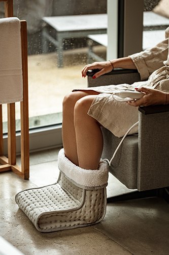 AD 7432 Ogrzewacz stóp elektryczny z lcd pilotem AD 7432 Ogrzewacz stóp elektryczny z lcd pilotem