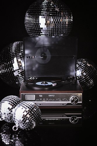 CR 1113 Gramofon z radiem