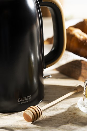 CR 1342 Czajnik metalowy 1,7 l strix