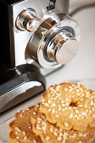 CR 4223 Robot planetarny lcd 2000w 5l