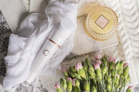 AD 2178 Urządzenie do masażu i oczyszczania twarzy