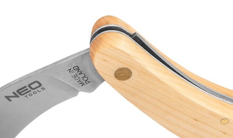 Nóż monterski sierpak, drewniane okładki Nóż monterski sierpak, drewniane okładki