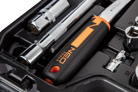 Zestaw kluczy nasadowych 1/2", 1/4", 82 szt., CrV, ECO Zestaw kluczy nasadowych 1/2", 1/4", 82 szt., CrV, ECO