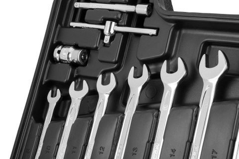 Zestaw kluczy nasadowych 1/2", 1/4", 82 szt., CrV, ECO Zestaw kluczy nasadowych 1/2", 1/4", 82 szt., CrV, ECO