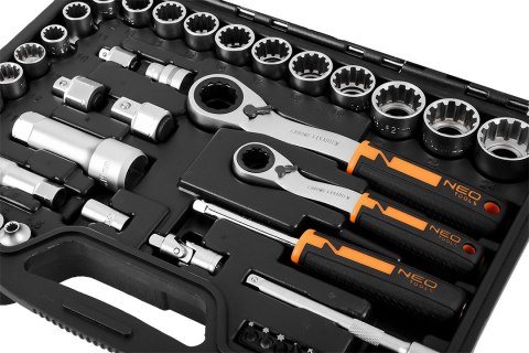 Zestaw nasadek przelotowych 1/4", 3/8", 46 szt., CrV Zestaw nasadek przelotowych 1/4", 3/8", 46 szt., CrV