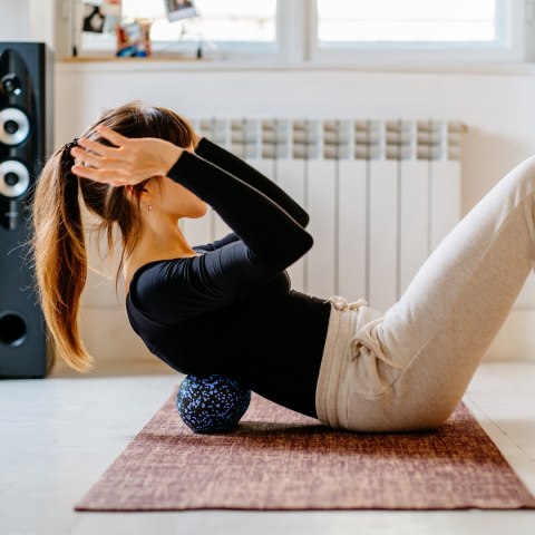 Duoball podwójna piłka do masażu 12cm, kolor czarno-niebieski, materiał EPP, REBEL ACTIVE Duoball podwójna piłka do masażu 12cm, kolor czarno-niebieski, materiał EPP, REBEL ACTIVE