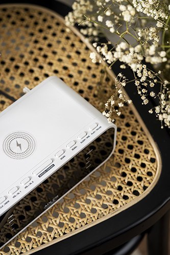 AD 1192 white Radiobudzik z bezprzewodową ładowarką i fm AD 1192 white Radiobudzik z bezprzewodową ładowarką i fm