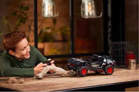 Klocki technic 42160 audi rs q e-tron