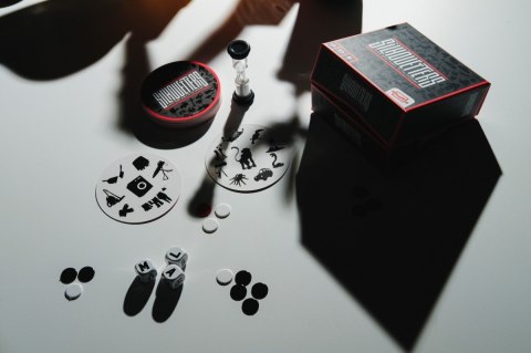 Gra silhuetters en/pl Gra silhuetters en/pl