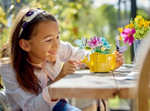 Klocki creator 31149 kwiaty w konewce