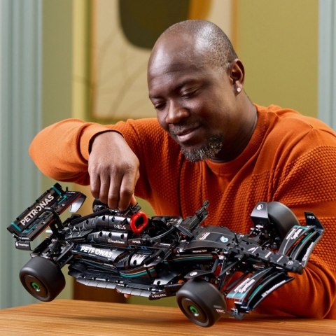 Klocki technic 42171 mercedes-amg f1 w14 e performance