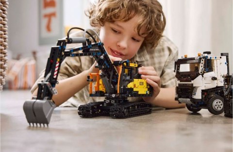 Klocki technic 42175 ciężarowka volvo fmx i koparka ec230 electric