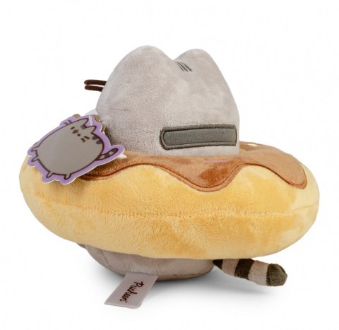 Maskotka pusheen in a chocolate donut