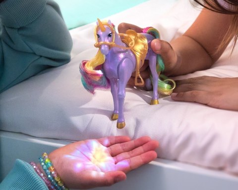 Lalka akademia jednorożców sophia i wildstar efekty świetlne