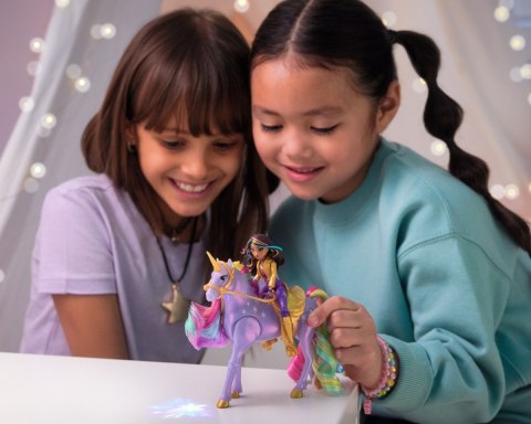 Lalka akademia jednorożców sophia i wildstar efekty świetlne