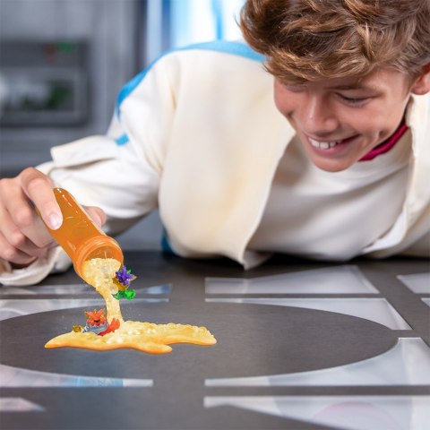 Figurki mr beast lab - rój tuba 2-pak Figurki mr beast lab - rój tuba 2-pak