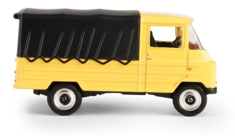 Pojazd prl Żuk Żółty