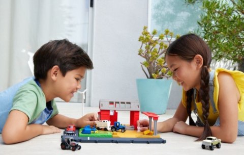 Matchbox zestaw farma zwierzęta traktor dźwięk