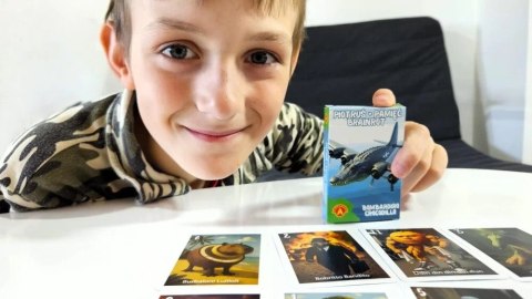 Gra piotruś i pamięć brainrot: bombardiro crocodillo