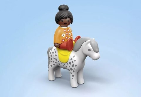 Zestaw z figurkami junior 71690 hotel dla zwierząt z dozownikiem pokarmu