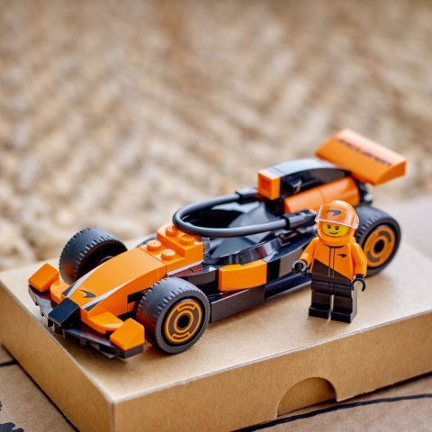Klocki city 60442 f1 kierowca i bolid mclaren