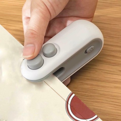 DA469 Mini bezprzewodowa ręczna zgrzewarka do folii usb DA469 Mini bezprzewodowa ręczna zgrzewarka do folii usb