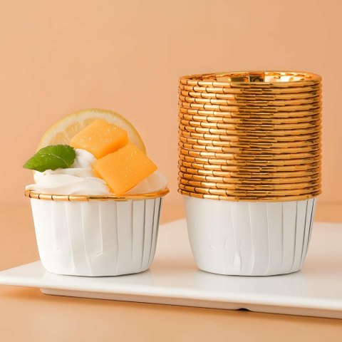 DA517A Foremki, papilotki do babeczek 50szt biało-złote DA517A Foremki, papilotki do babeczek 50szt biało-złote